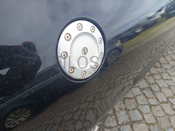 Peugeot 206 · Ano 2001