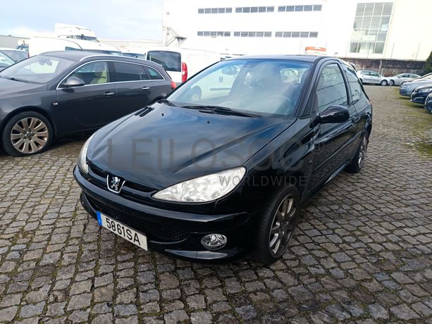 Peugeot 206 · Ano 2001
