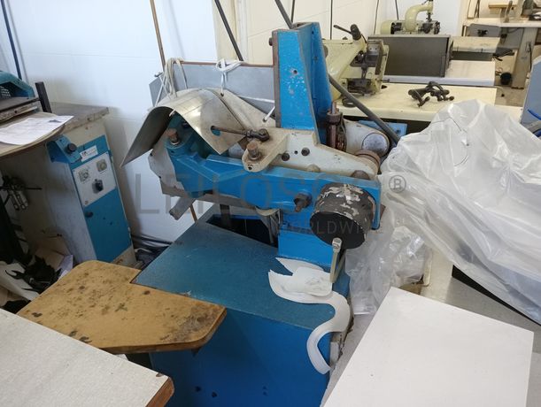 Máquinas de Timbrar · Entretelar · Cravar · Vergar · Facear