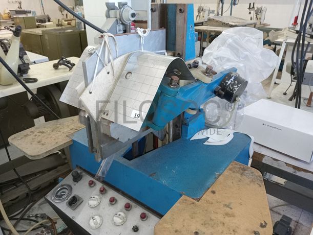 Máquinas de Timbrar · Entretelar · Cravar · Vergar · Facear