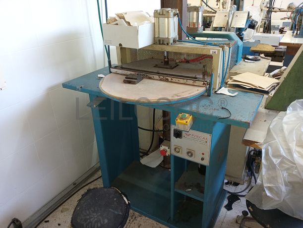 Máquinas de Timbrar · Entretelar · Cravar · Vergar · Facear