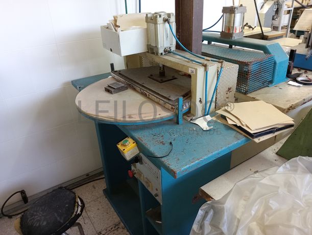 Máquinas de Timbrar · Entretelar · Cravar · Vergar · Facear