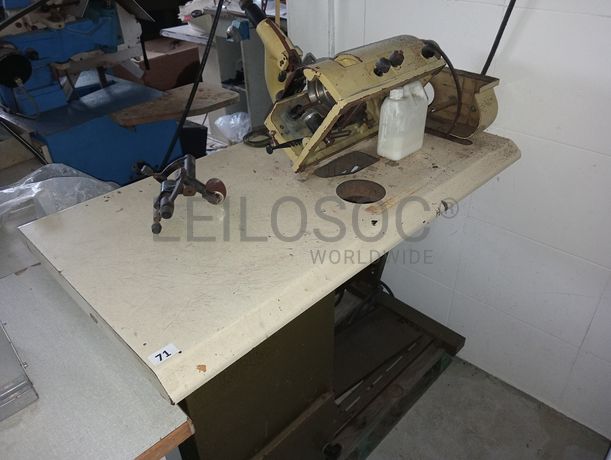 Máquinas de Timbrar · Entretelar · Cravar · Vergar · Facear