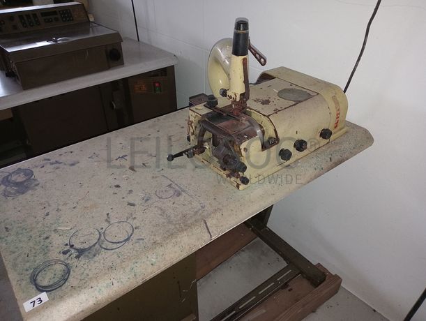 Máquinas de Costura · Máquinas de Equalizar, Orlar, Avivar e Facear