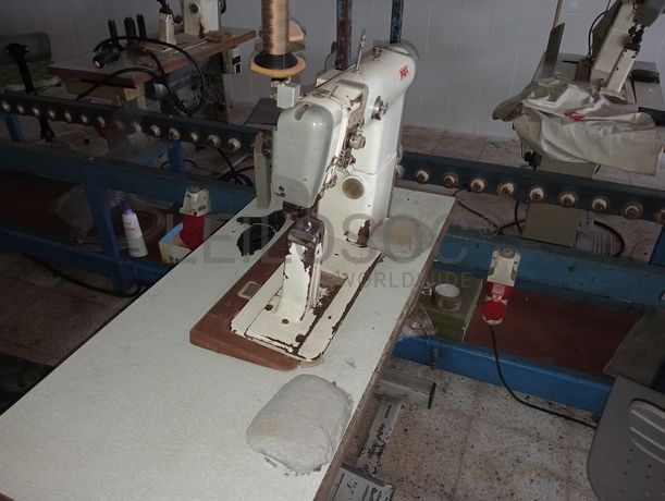 Máquinas de Costura · Coluna Alta · Rebites