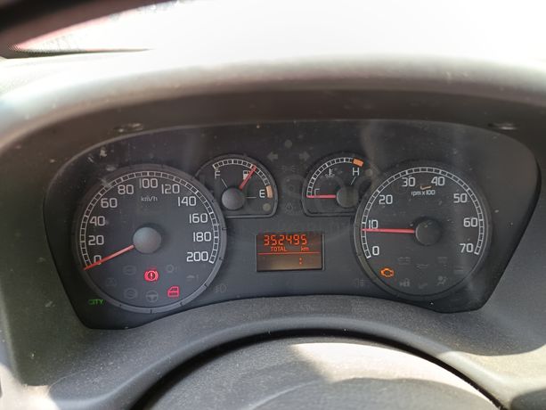 Fiat Punto 1.3 JTDI · Ano 2004