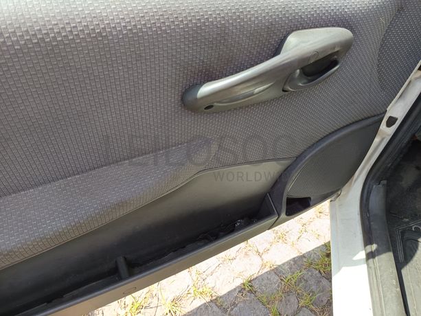 Fiat Punto 1.3 JTDI · Ano 2004