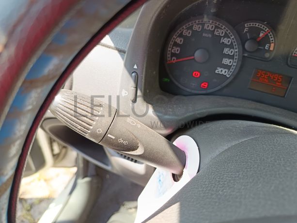 Fiat Punto 1.3 JTDI · Ano 2004