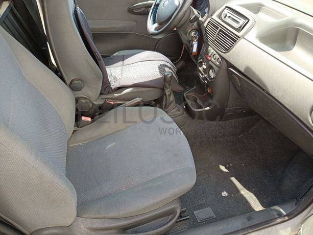 Fiat Punto 1.3 JTDI · Ano 2004