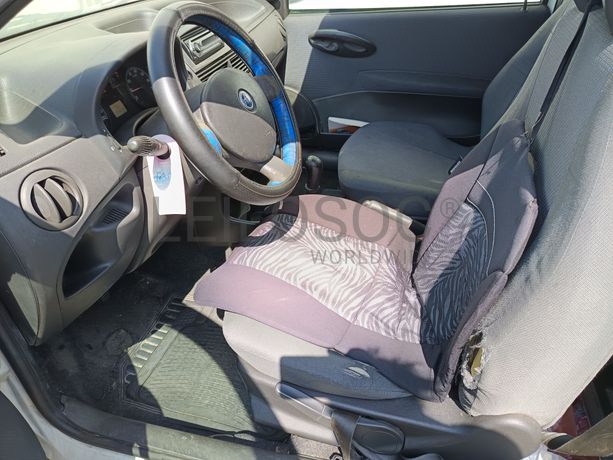Fiat Punto 1.3 JTDI · Ano 2004
