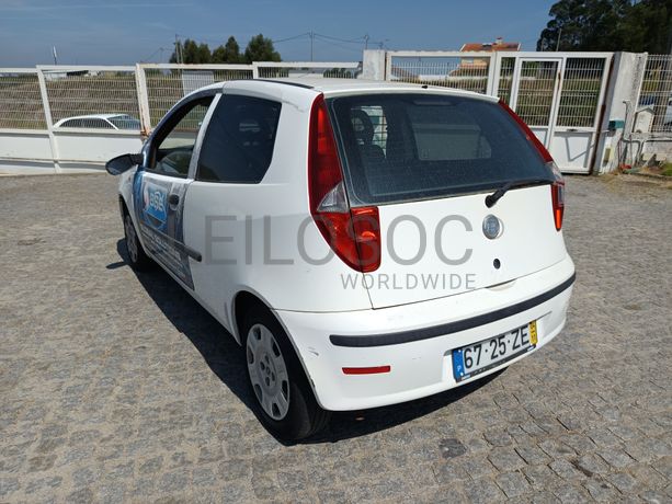 Fiat Punto 1.3 JTDI · Ano 2004