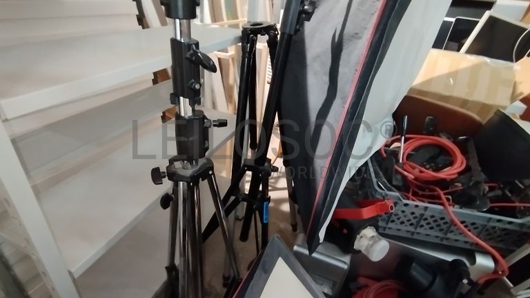 Equipamentos · Industriais, Apoio à Indústria, Informáticos e Fotográficos
