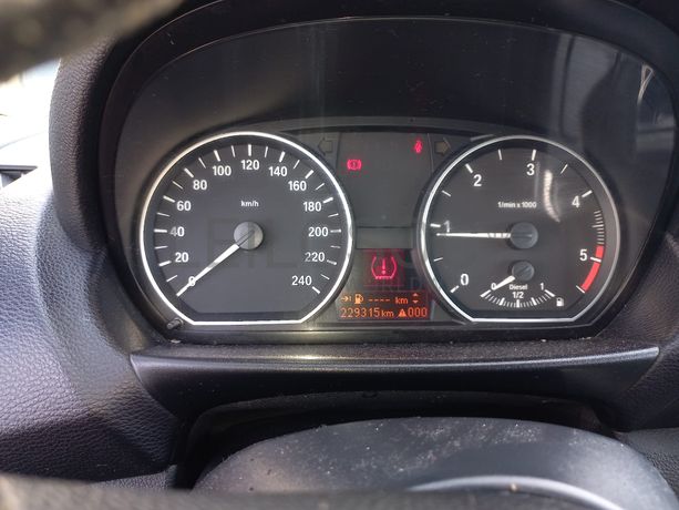BMW 118d · Ano 2008 