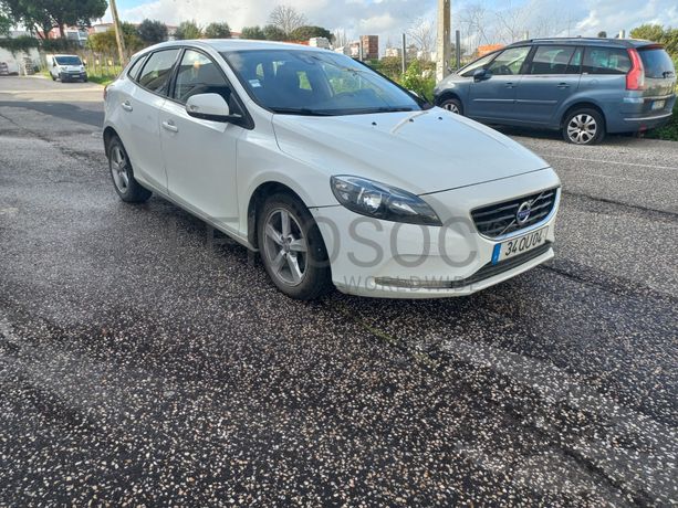 Volvo V40 · Ano 2016