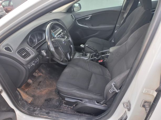Volvo V40 · Ano 2016