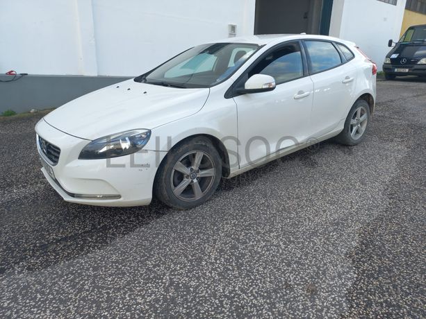 Volvo V40 · Ano 2016