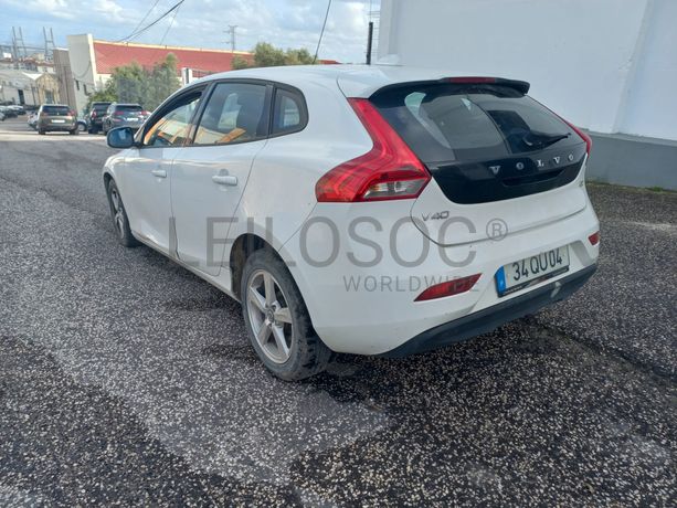Volvo V40 · Ano 2016