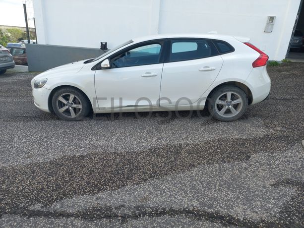 Volvo V40 · Ano 2016