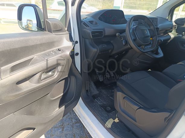 Peugeot Partner 1.5 BlueHDi · Ano 2020
