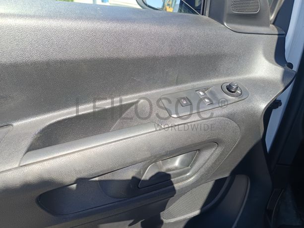 Peugeot Partner 1.5 BlueHDi · Ano 2020