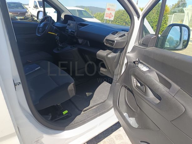 Peugeot Partner 1.5 BlueHDi · Ano 2020