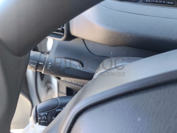 Peugeot Partner 1.5 BlueHDi · Ano 2020