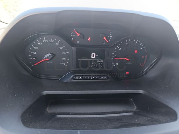 Peugeot Partner 1.5 BlueHDi · Ano 2020