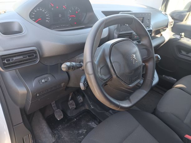 Peugeot Partner 1.5 BlueHDi · Ano 2020