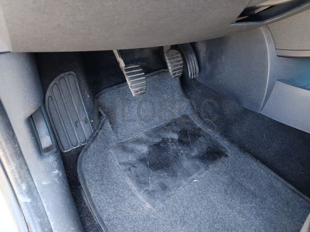Renault Clio 1.5 dCi · Ano 2008