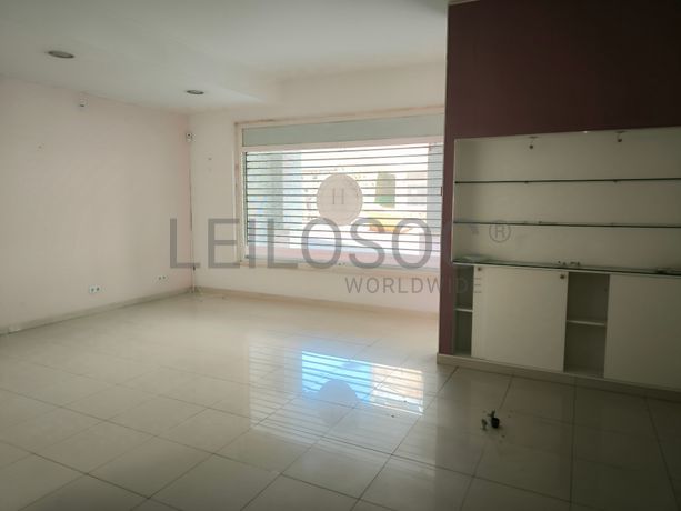 Loja · Amadora