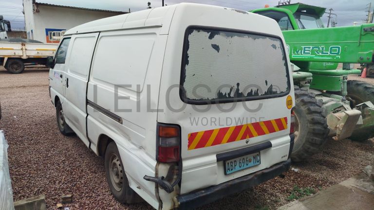 Mini bus Mitsubishi L200