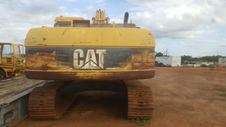 Escavadora Caterpillar 325C