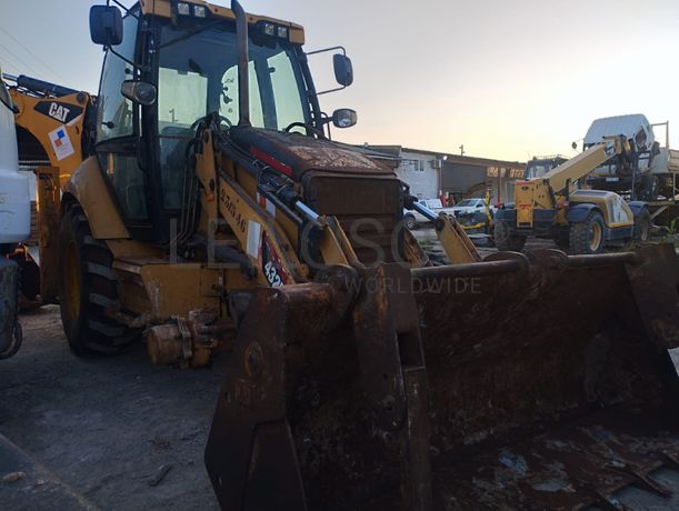 Retro-escavadeira  Caterpillar 432E