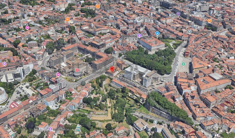 Edifício de 5 Pisos · Jardim das Virtudes, Porto