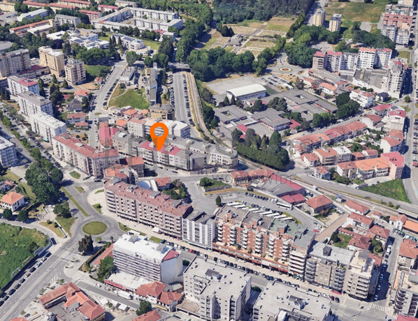 Proporção de ½ de Loja · São João da Madeira