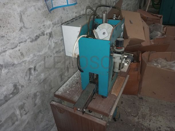 Máquina de Pregar Pinos