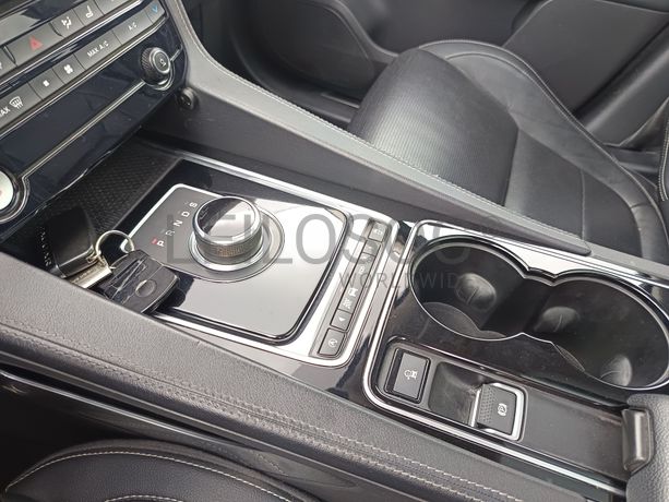 Jaguar F-Pace · Ano 2016