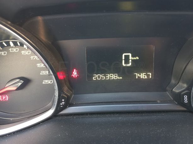 Peugeot 308 · Ano 2014