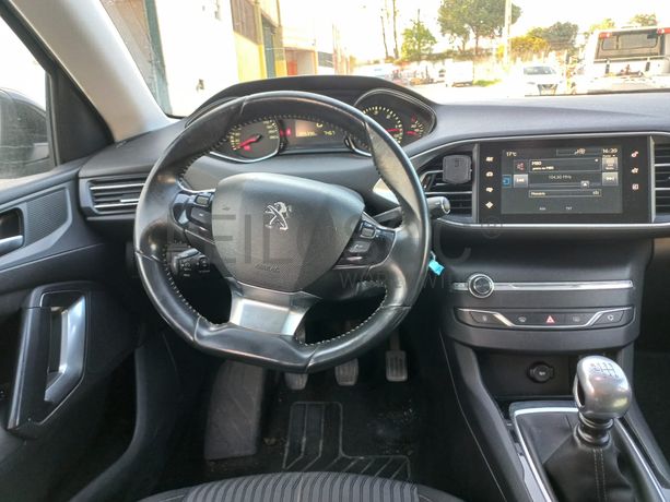 Peugeot 308 · Ano 2014