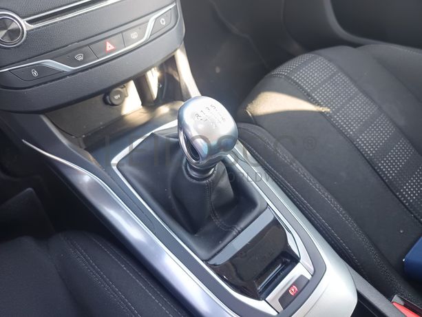 Peugeot 308 · Ano 2015