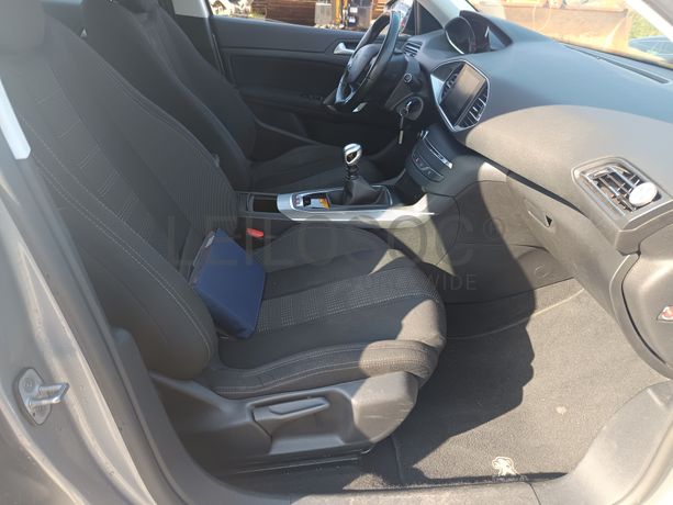 Peugeot 308 · Ano 2015