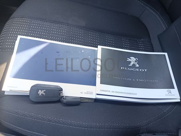 Peugeot 308 · Ano 2015