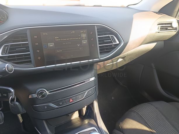 Peugeot 308 · Ano 2015