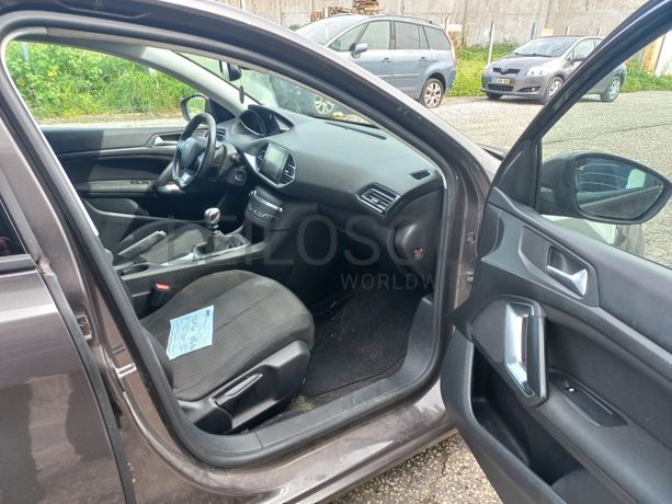 Peugeot 308 · Ano 2014