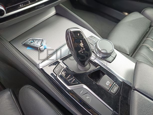 BMW 530E iPerformance Pack M · Ano 2018