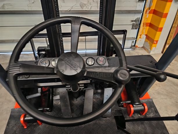 Empilhador Toyota de 2000Kg