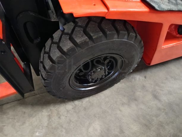 Empilhador Toyota de 2000Kg