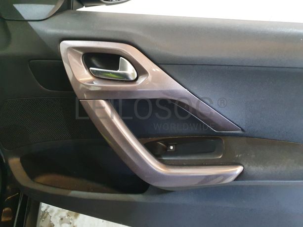 Peugeot 2008 · Ano 2014