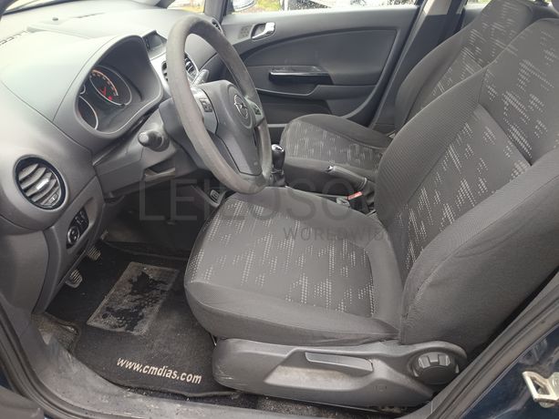 Opel Corsa · Ano 2013