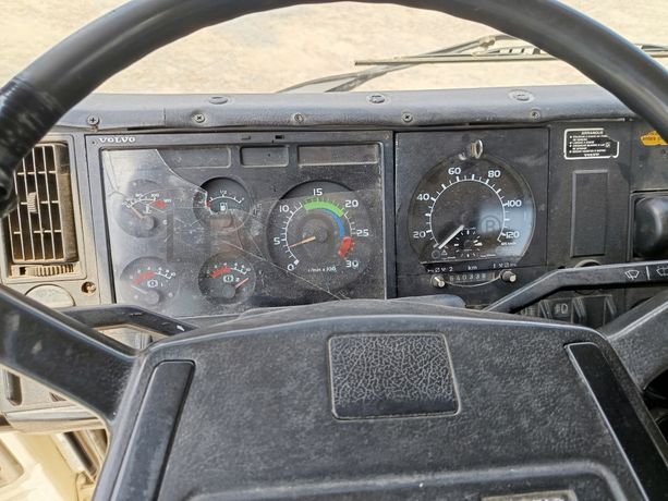 Volvo FL7 · Ano 1991 · Grua Hiab